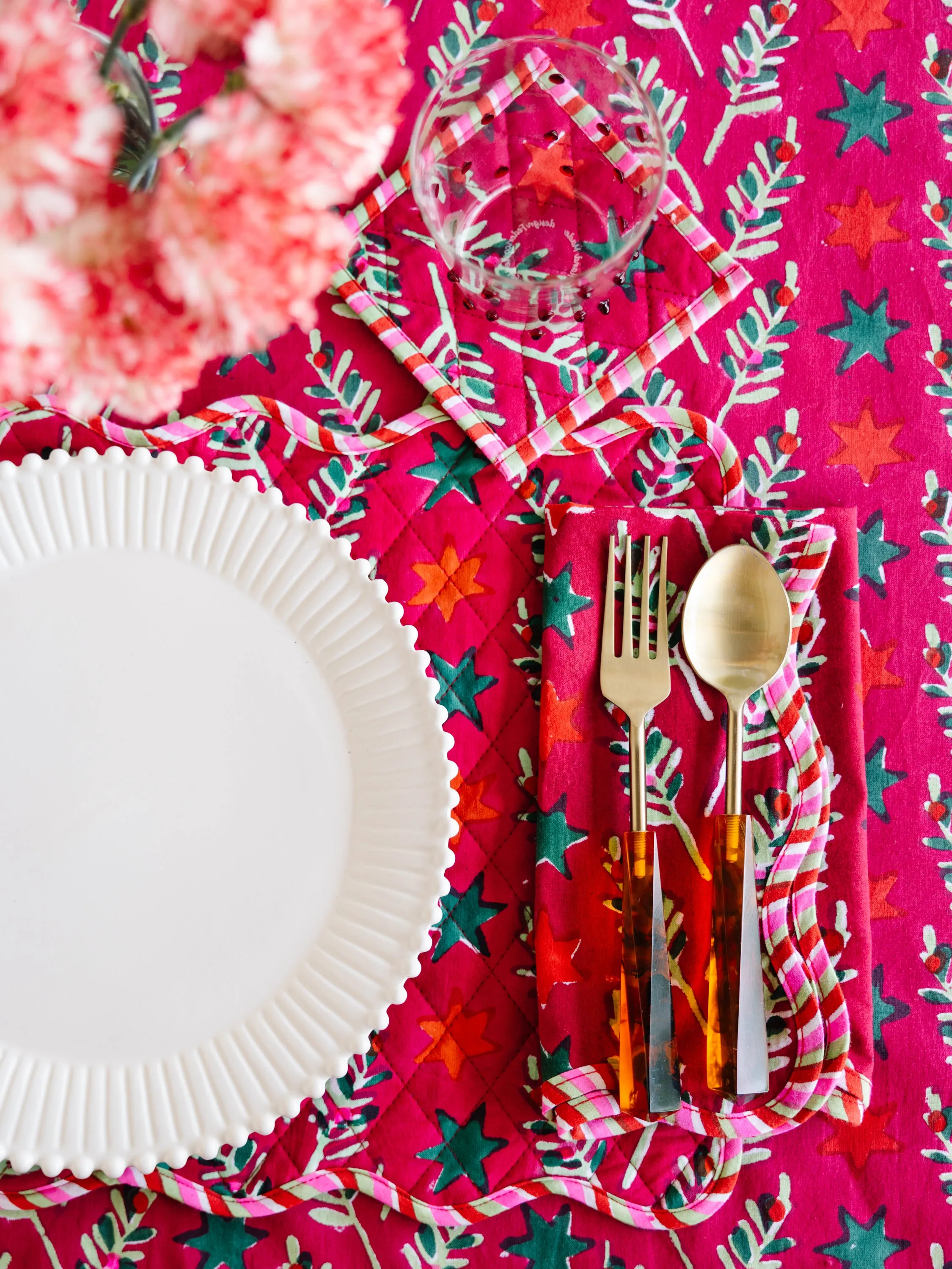 Canterbury Round Tablecloth