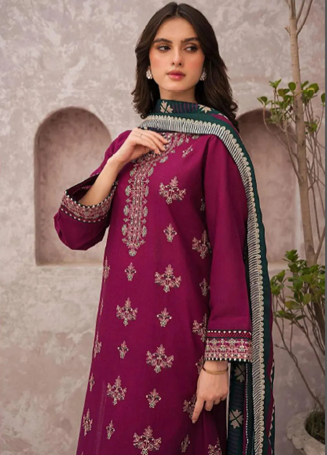 Dastak By Jazmin Unstitched Embroidered Khaddar 3Pc Suit D-02 Ziba