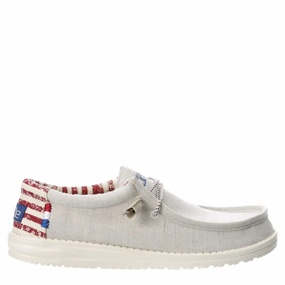 HEYDUDE  MENS WALLY AMERICANA SLIP ON SNEAKER