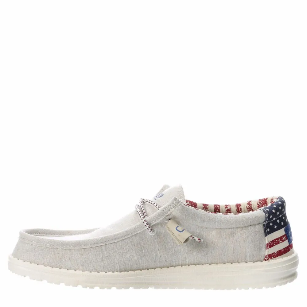 HEYDUDE  MENS WALLY AMERICANA SLIP ON SNEAKER