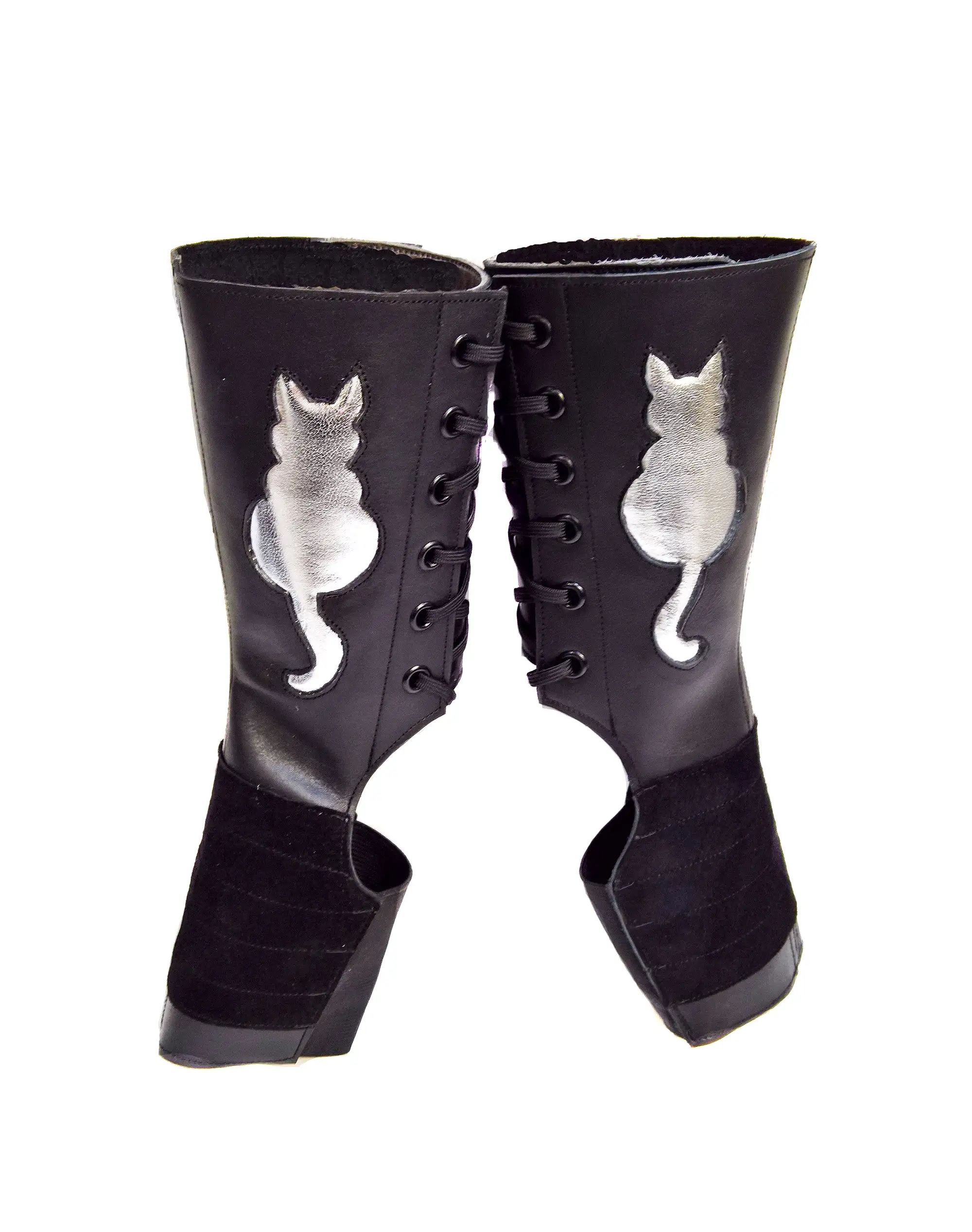 Kitty SHORT Black Aerial boots w/ metallic Cat + Grip Panel