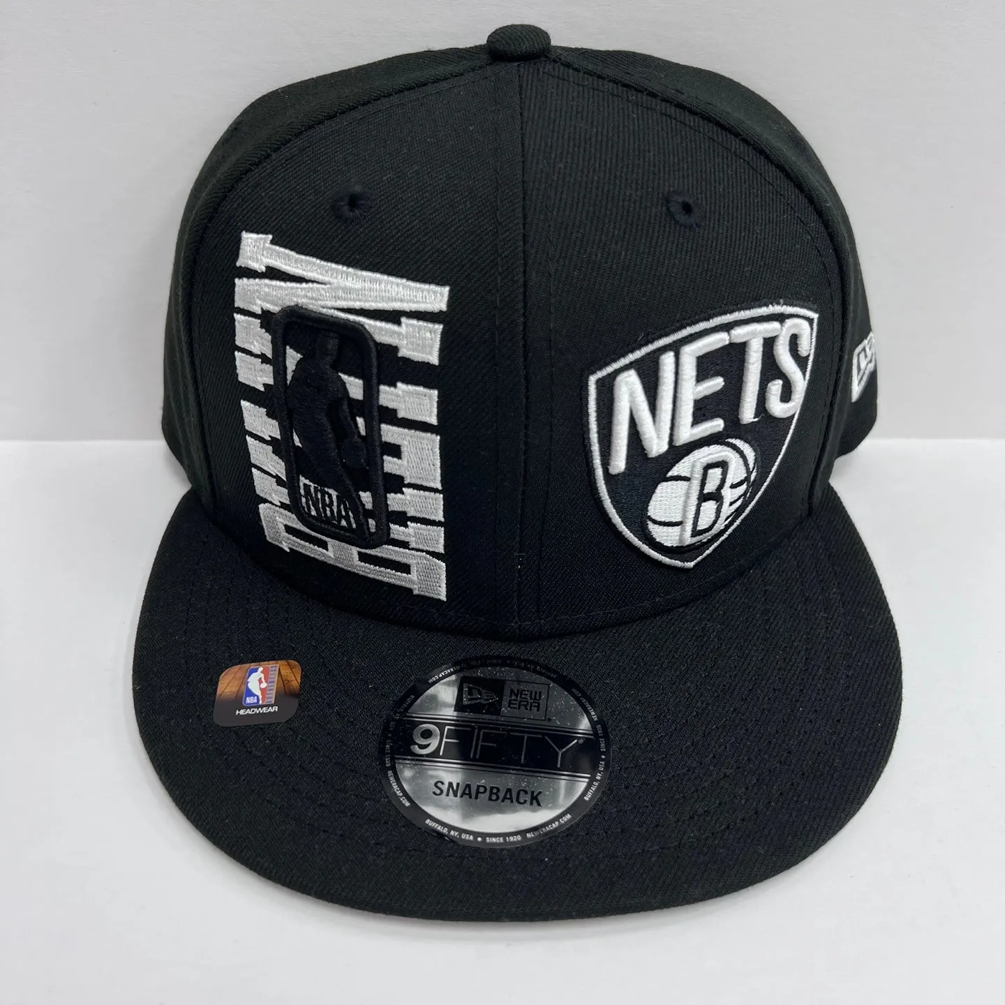 New Era NBA 9FIFTY BRKNET Snapback Hat