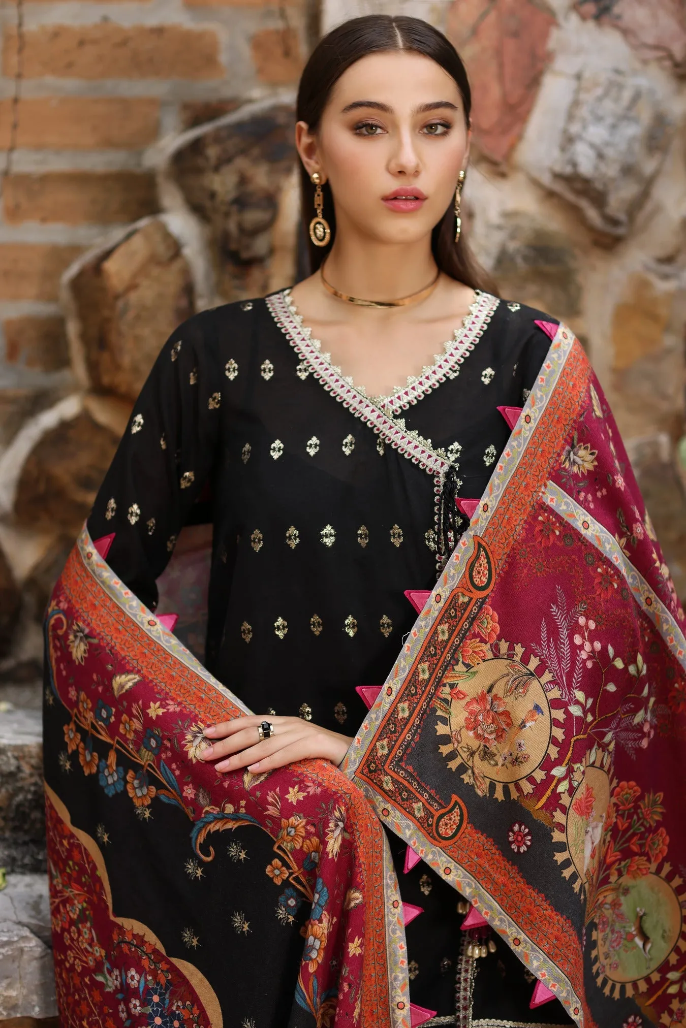 Noor by Saadia Asad Embroidered Karandi Unstitched 3Pc Suit D-09