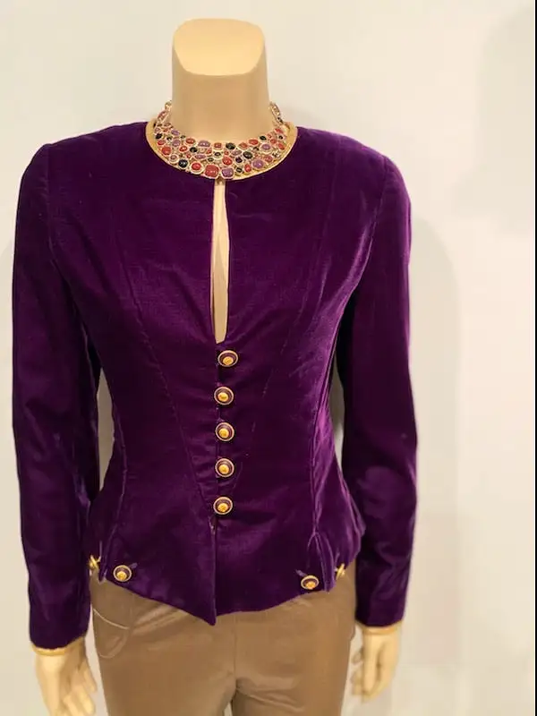 Rare 93P, 1993 Spring Vintage Chanel purple velvet jacket FR 36 US 2/4