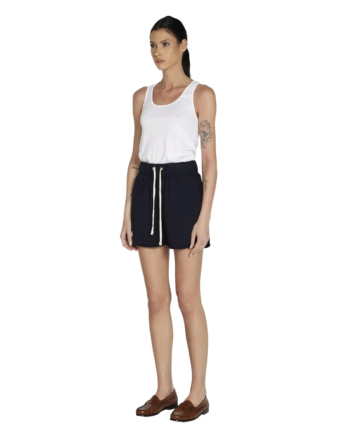 Serena Scallop Short