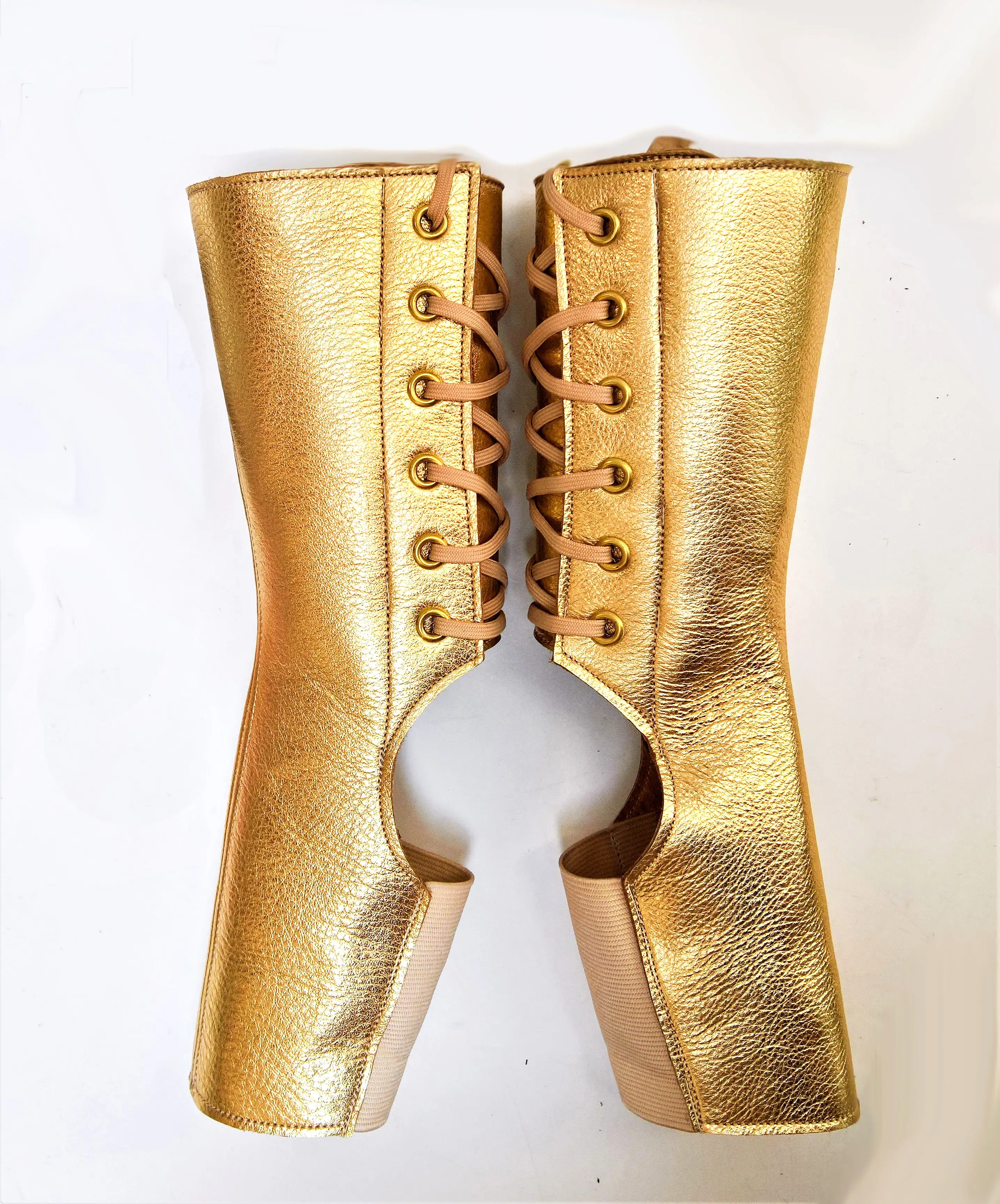 Short Aerial boots in GOLD