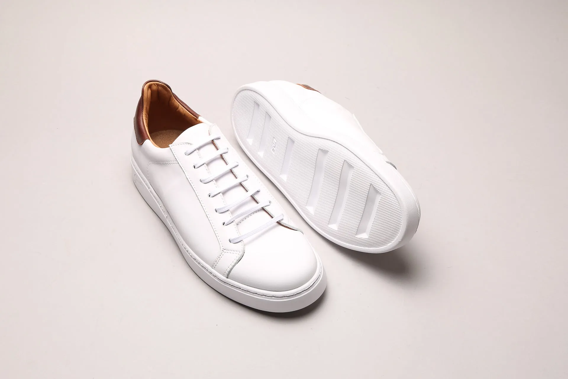 Urban 2233 White