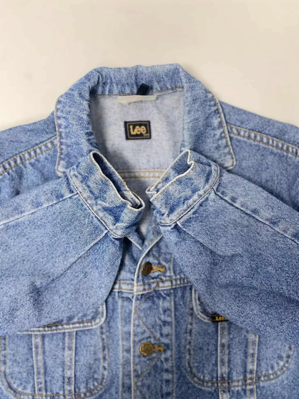 Vintage Lee stonewash blue denim jacket – Medium